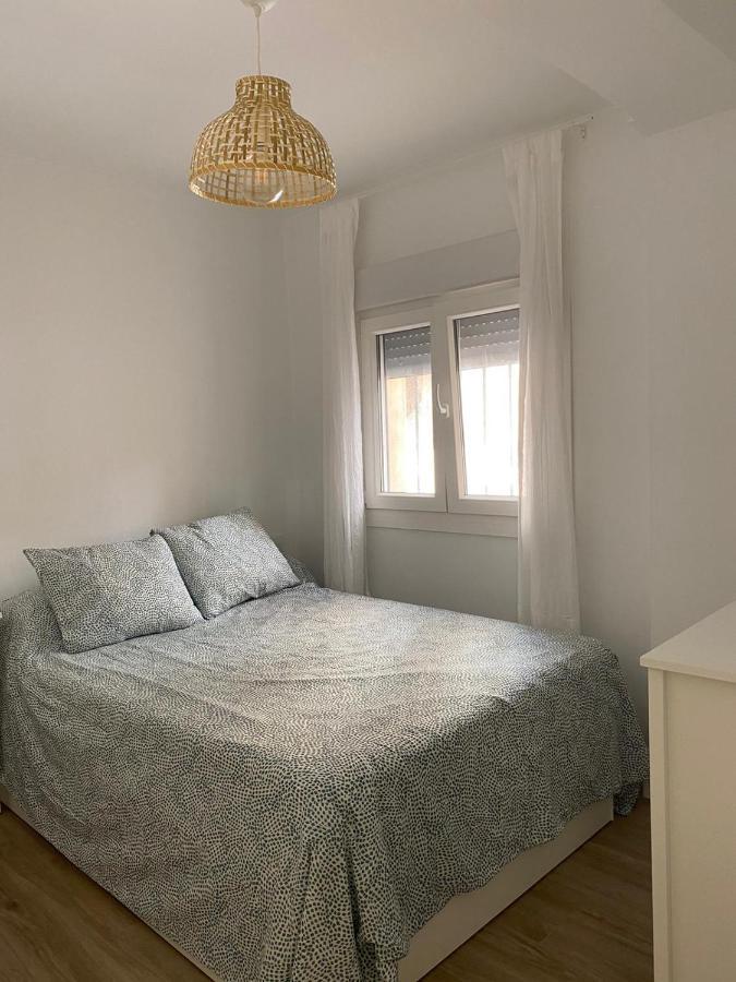 Playa Apartamento Lidia Кадис Екстериор снимка